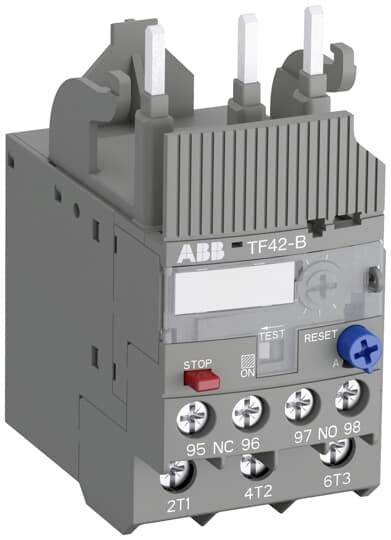 Ein grauer ABB TF42-B Überlastrelais mit mehreren Schraubkontakten, Schalter und Testknopf, zur Steuerung elektrischer Geräte.