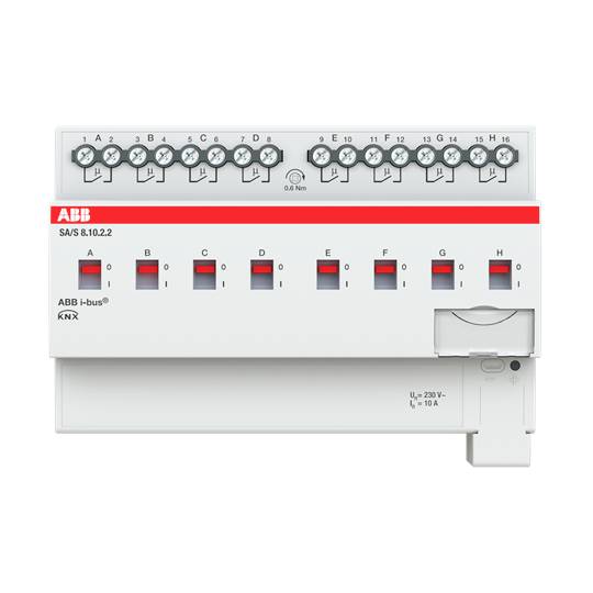 Ein KNX-Busmodul mit acht Kanälen, Schalten 230V, 10A. Oben Anschlussklemmen A-H, unten zugehörige Einschaltknöpfe mit LEDs.