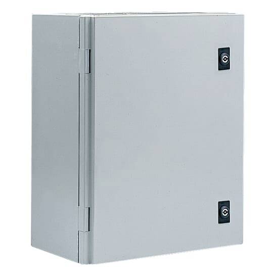 Ein grauer Metall-Schaltschrank mit zwei Verschlüssen auf der Vorderseite.