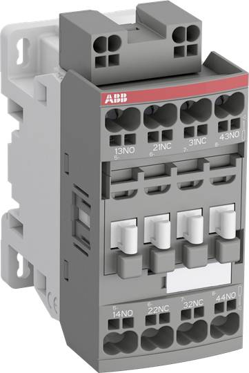 Ein graues und schwarzes ABB-Schütz für die elektrische Schaltschrankinstallation, mit Kontakten und Klemmanschlüssen.