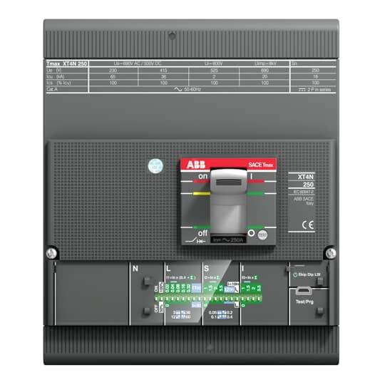Ein Schaltschrank mit einem Hauptschalter, der Markenname 'ABB' ist sichtbar. Der Schalter hat Positionen 'on', 'off' und 'trip'.