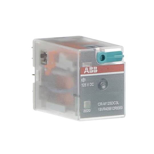 Ein transparenter ABB-Relaiskasten, Modell CR-M125DC3L, 125 V DC. Enthält technische Bauteile. Jahr 2020.