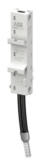 Ein weißer elektrischer Sensor mit Logo und schwarzem Kabel. Marken- und Sicherheitskennzeichen sind sichtbar.