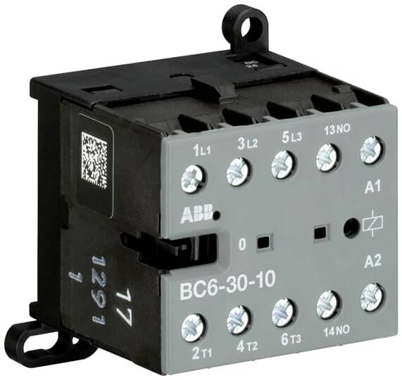 Schütz mit Beschriftung 'BC6-30-10', mehrere Anschlussklemmen. Wird in elektrischen Schaltanlagen zur Steuerung von Stromflüssen verwendet.