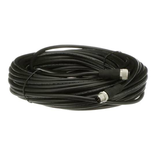 Ein schwarzes, langes Kabel, aufgerollt, mit Metallsteckern an beiden Enden. Geeignet für elektrische oder Datenverbindungen.