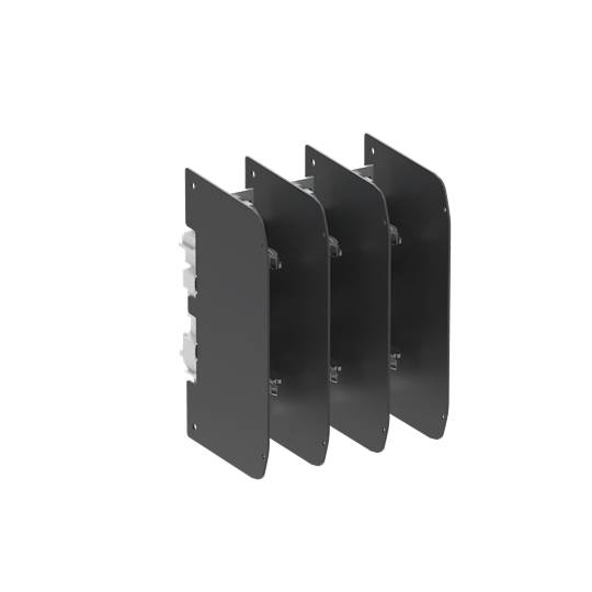 Drei schwarze, vertikale Metallplatten mit L-förmigen Halterungen, in einer Reihe angeordnet, vor einem weißen Hintergrund.