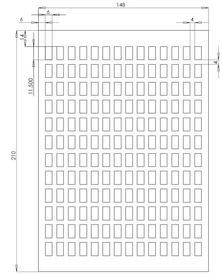 Technische Zeichnung einer rechteckigen Platte mit vielen gleichmäßigen rechteckigen Ausschnitten. Maße der Platte: 148 x 210 mm.