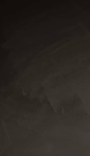 Dunkles, einfarbiges Bild ohne erkennbare Details oder Objekte.