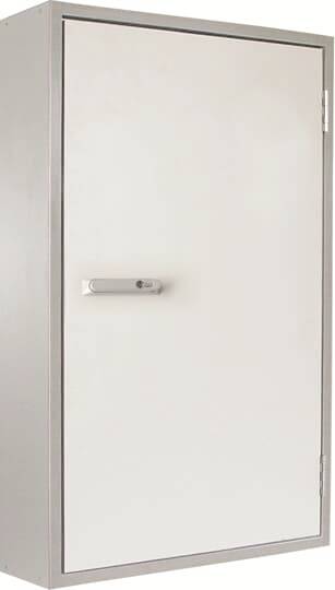 Grauer Metallschrank mit Griff und Scharnieren auf der rechten Seite. Der Schrank ist geschlossen und steht aufrecht.