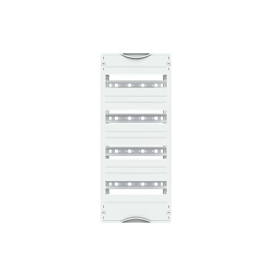 Weiße Leergehäusestruktur mit mehreren horizontalen Schienen, verwendet für die Installation elektrischer Komponenten.