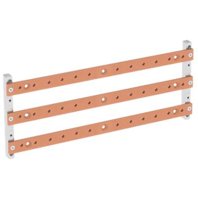 Ein rechteckiger Rahmen mit drei horizontalen, orangefarbenen Streifen, die Löcher und neun silberne Nieten aufweisen, vor schwarzem Hintergrund.