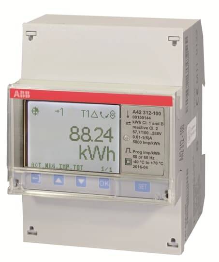 Elektrizitätszähler mit digitalem Display zeigt 88,24 kWh an. Links oben Symbole für Spannung und Warnung. Aussage: 'kWh, Cl.1'.