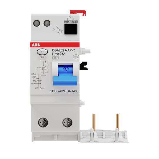 Ein FI-Schutzschalter von ABB, Modell DDA202 A AP-R, mit blauer Testtaste, zwei Anschlüssen und technischen Details auf der Vorderseite.