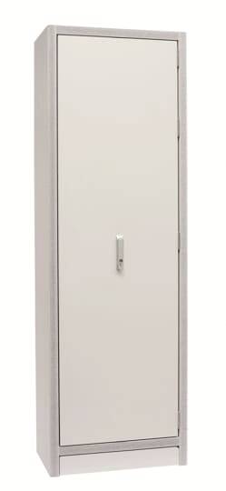 Metallschrank mit einer Tür und einem Griff, stehend aufrecht. Die Schrankfarbe ist beige.