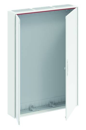 Weißer, leerer Metallschrank mit geöffneter Tür. Innenraum zeigt Befestigungselemente. Geeignet für Elektroinstallationen.