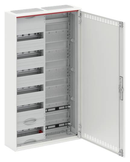 Ein geöffneter Schaltschrank mit mehreren Steckplätzen, teilweise mit Kabelverschraubungen und elektrischen Komponenten bestückt.