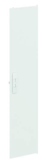 Ein weißes, rechteckiges Zaunfeld mit vertikalen Linien. Auf der linken Seite sind Steckdosen sichtbar.