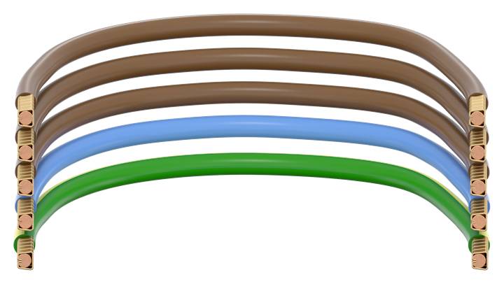 Fünf parallel nebeneinander liegende Kabelbündel, außen braun und innen blau und grün, mit Kupferdrahtenden.