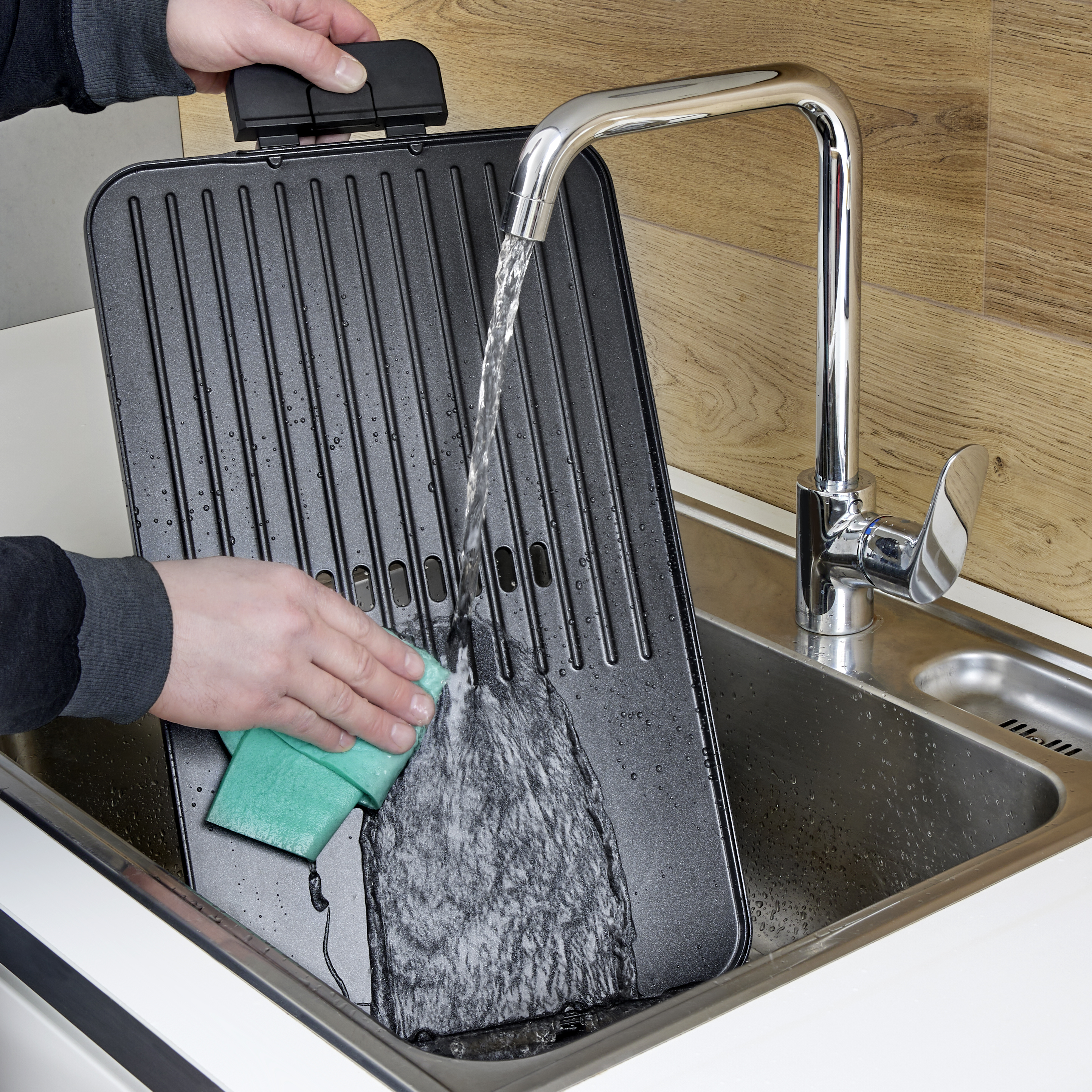 Severin PG 8564 Tisch Tischgrill kabelgebunden, stufenloser Temperaturregler Schwarz/Silber