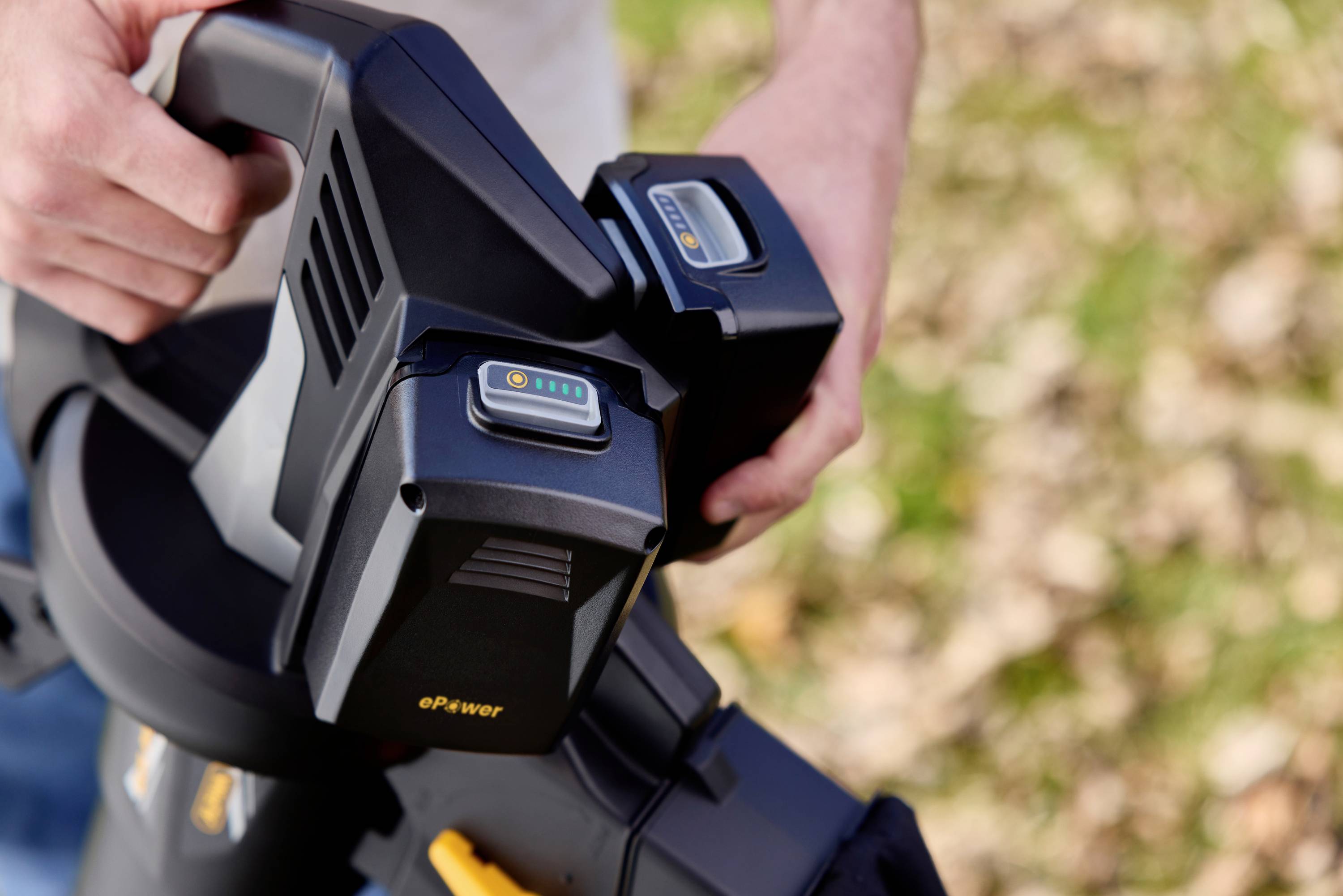 ALPINA Outdoor 271504194/A24 AV 20 Li Akku Laubsauger inkl. 2. Akku 20V