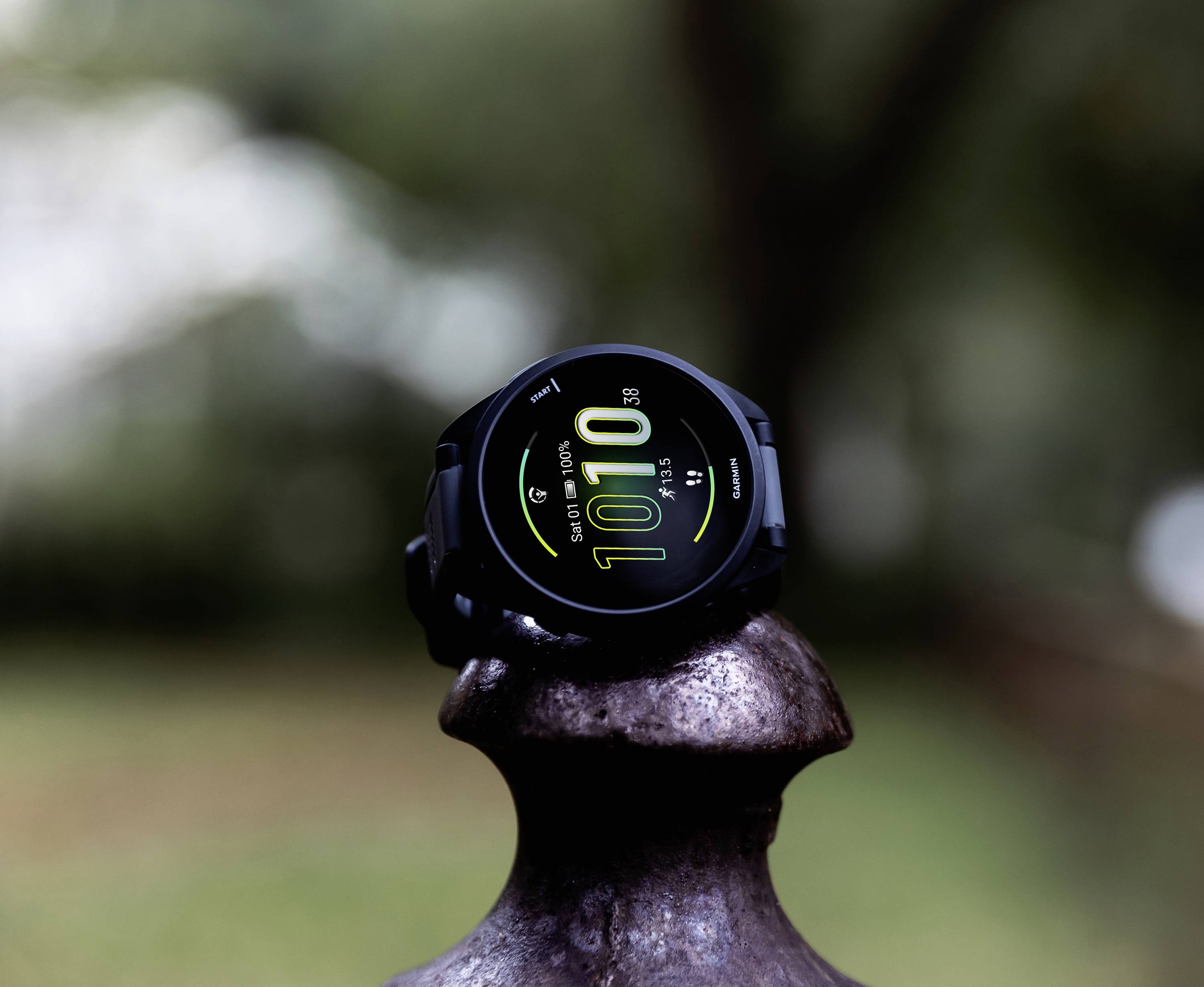 Garmin Forerunner® 165 Fitness-Tracker 43mm