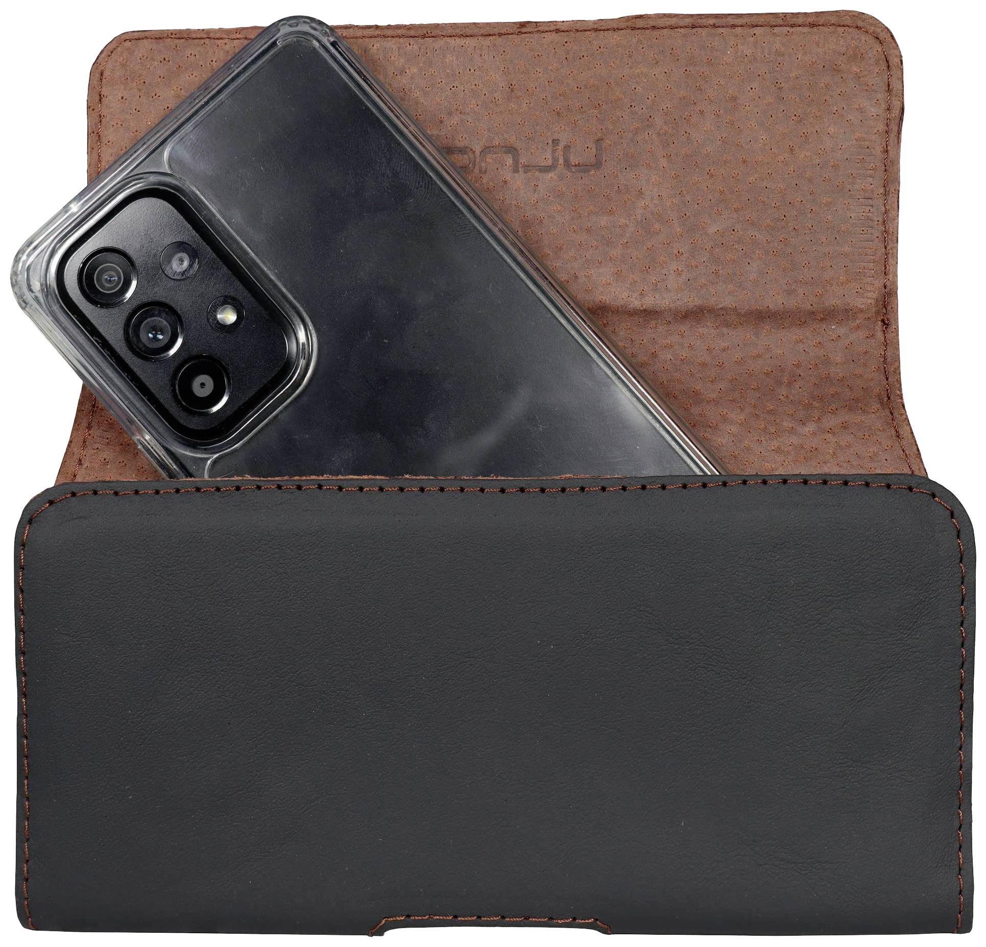 Smartphone in lederner Hülle, teils herausgezogen, zeigt Kameraobjektive. Die Hülle ist schwarzbraun mit glattem Finish.