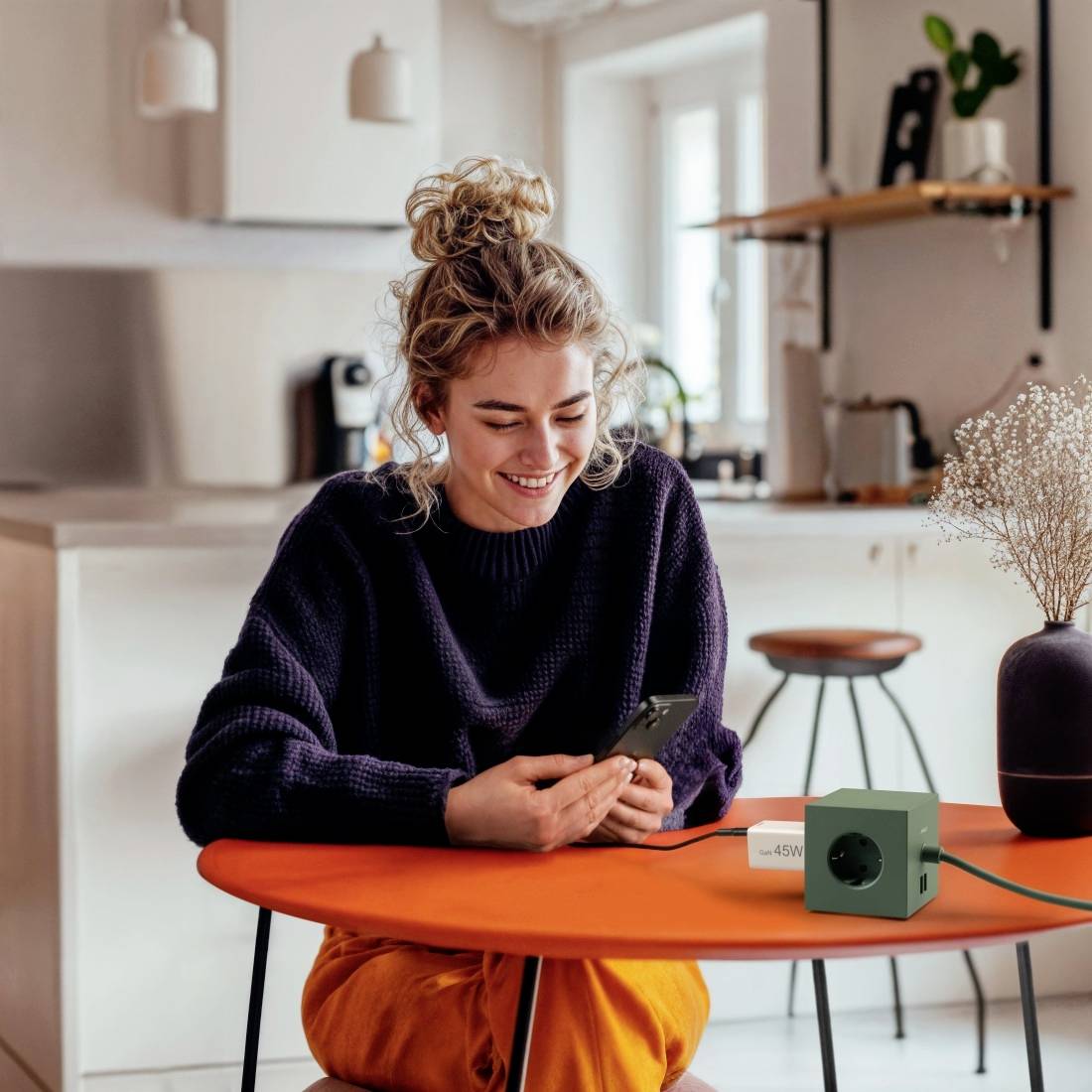 hama 00201995 Schnellladegerät, GaN, 1x USB-C, 2x USB-A, Mini-Ladegerät, PD, 45 W, Weiß