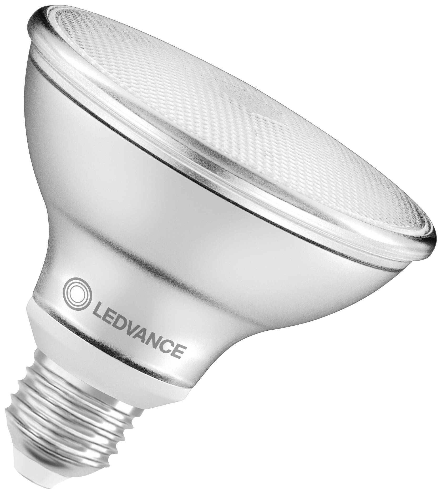 Eine silberne LED-Lampe mit E27-Sockel, auf der das Logo 'LEDVANCE' zu sehen ist, leicht seitlich fotografiert.