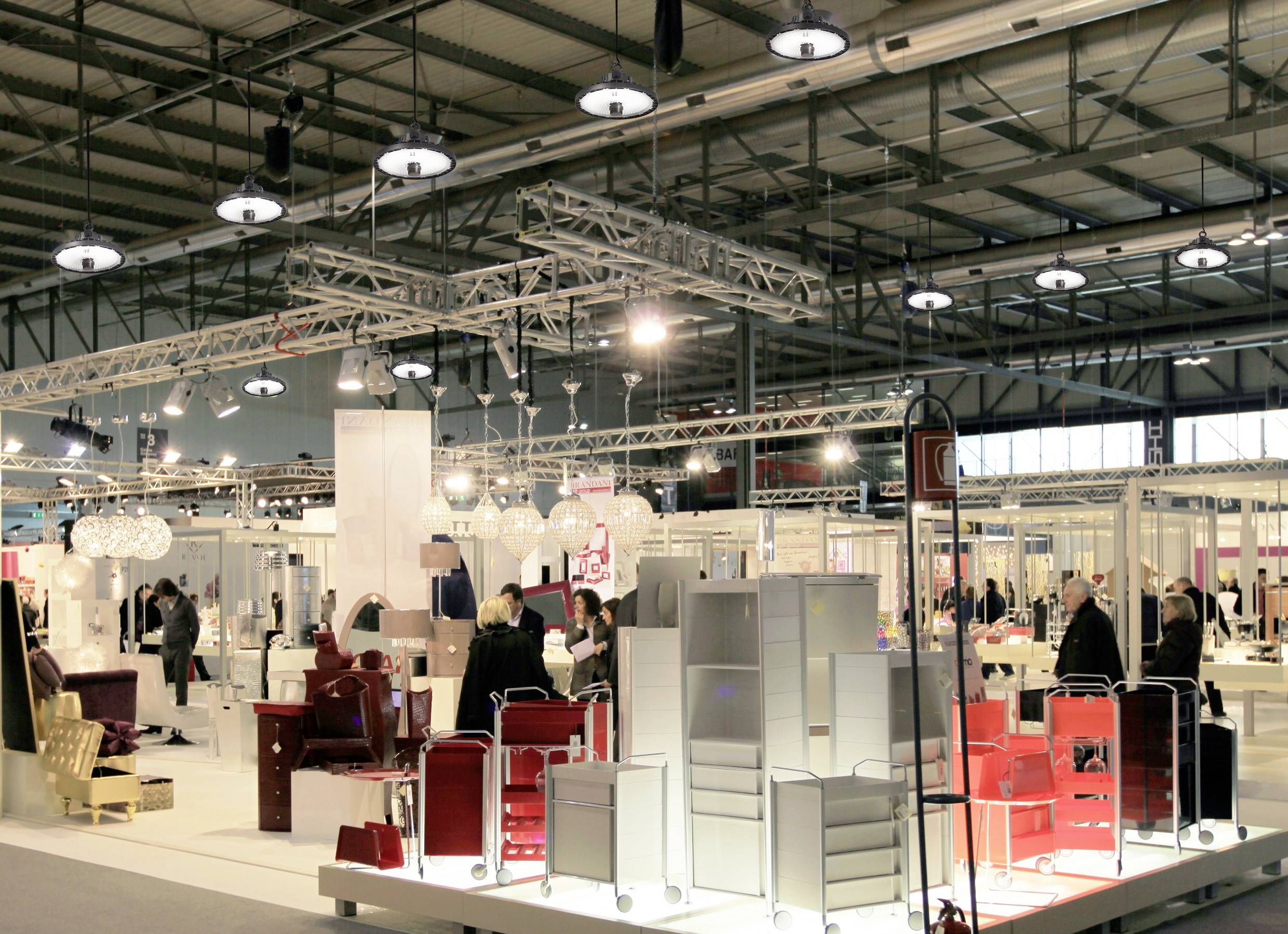 Sygonix SY-6249488 LED-Hallenstrahler EEK: B (A - G) LED LED 200W Schwarz