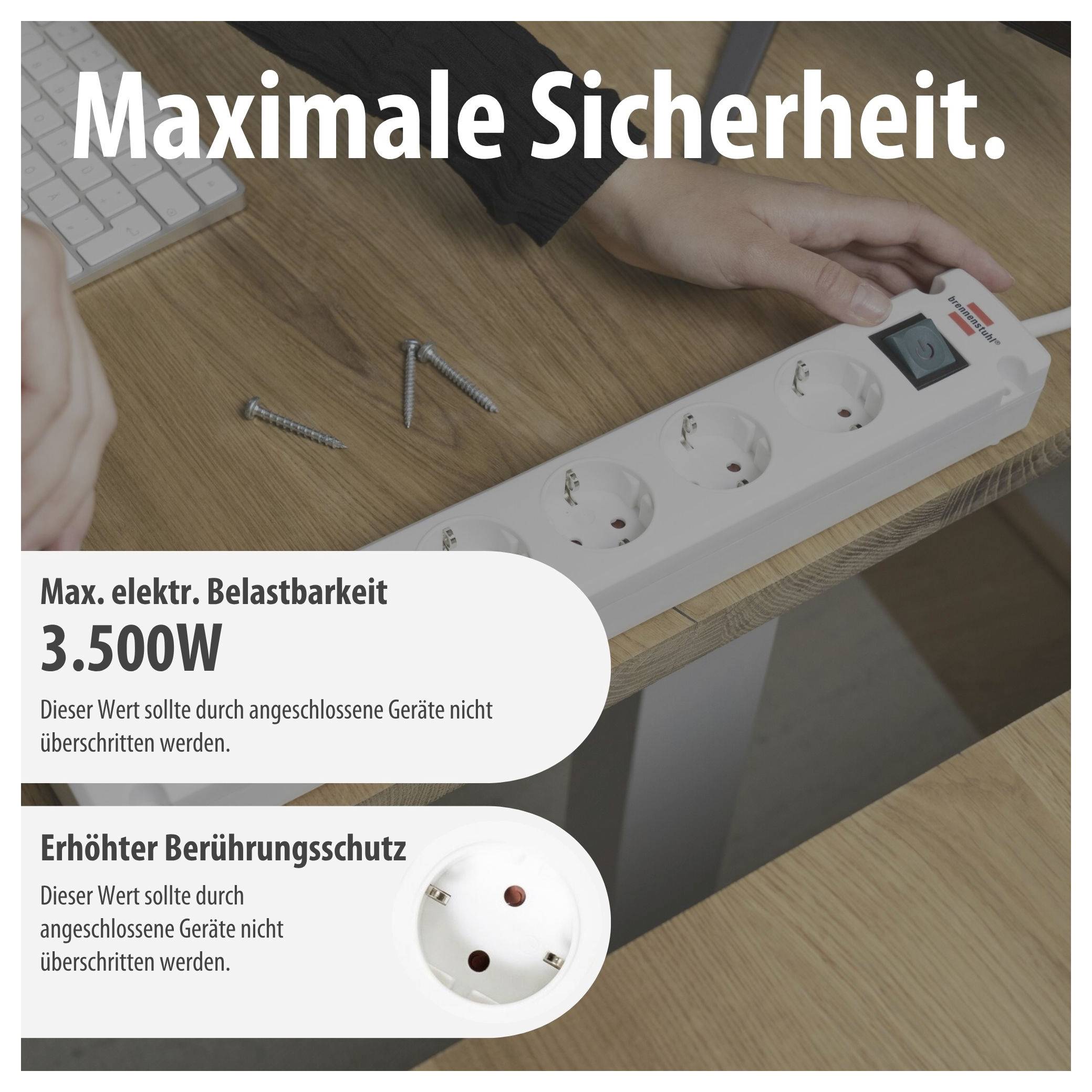 Werbeabbildung einer Steckdosenleiste mit Schalter auf einem Holztisch; Text betont 'Maximale Sicherheit' und 3.500 W maximale elektrische Belastbarkeit sowie erhöhten Berührungsschutz.