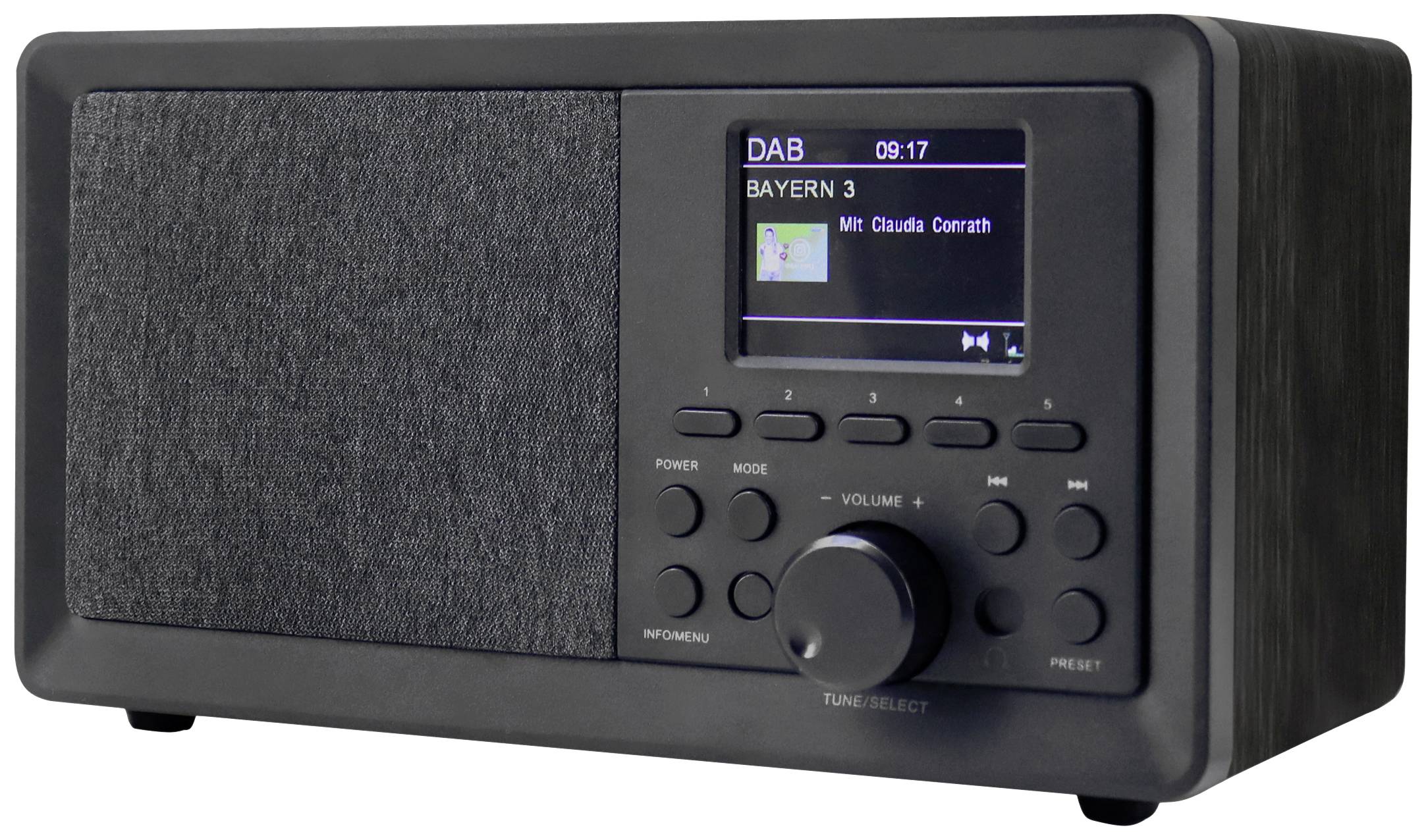Schwarzes DAB-Radio mit Lautsprecher links, Anzeige rechts zeigt 'BAYERN 3, 09:17', Musik von 'Claudia Koreck'.
