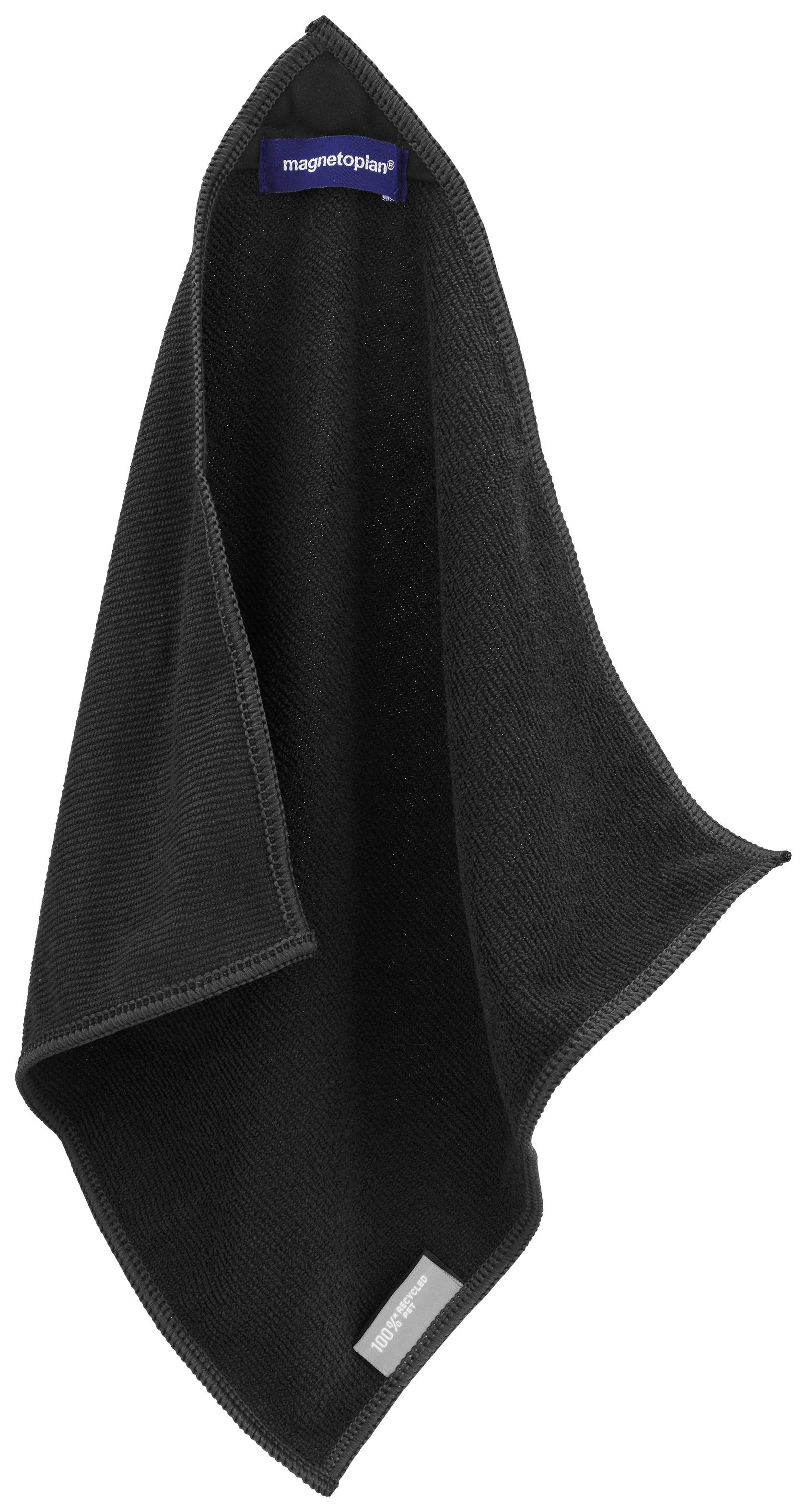 Ein schwarzes Tuch mit einem kleinen Etikett, auf dem 'magnetoplan' steht, an einer Ecke. Das Tuch scheint zum Reinigen geeignet zu sein.