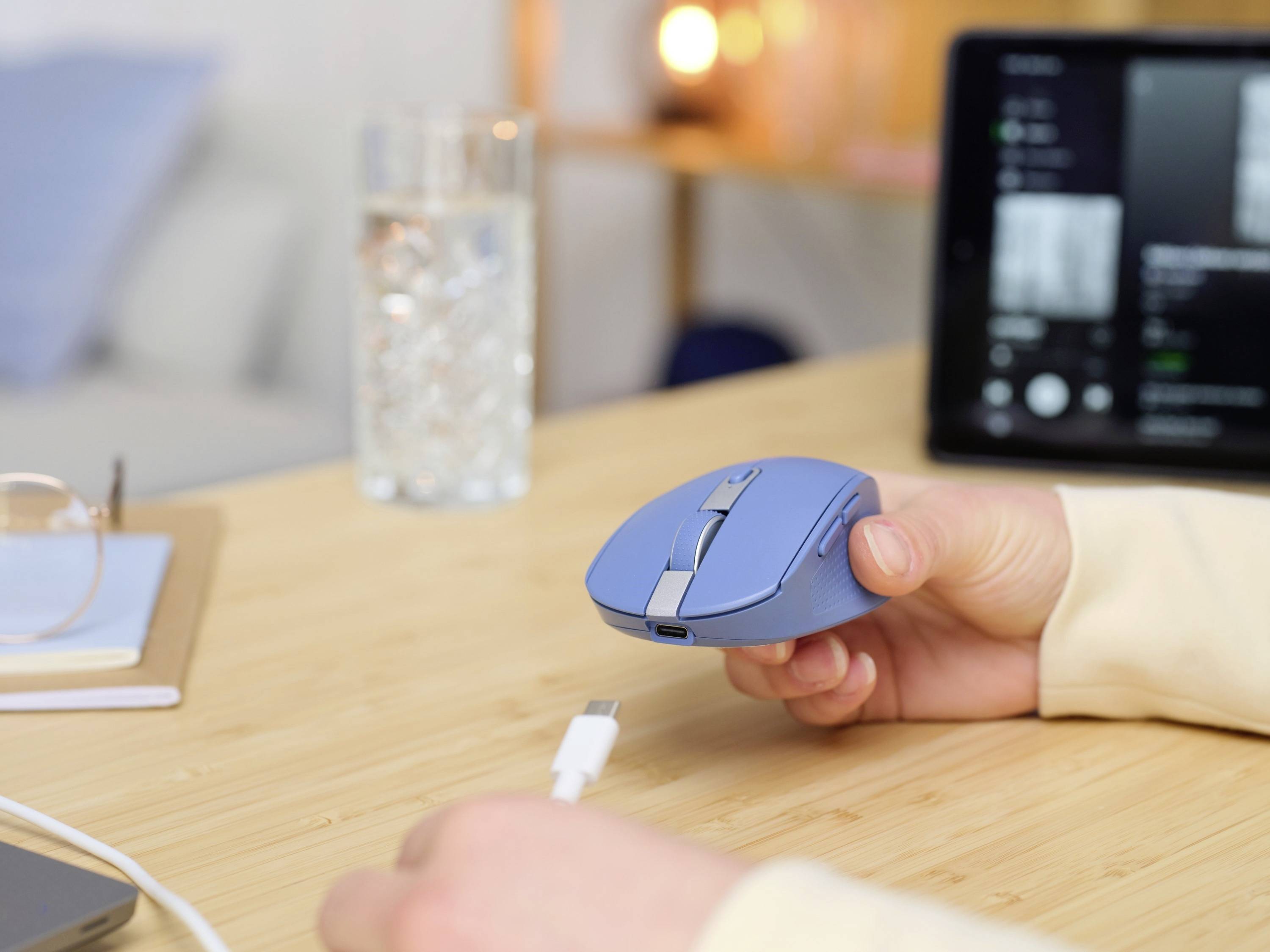 Trust OZAA COMPACT Maus Funk Optisch Blau 6 Tasten 3200 dpi Integriertes Scrollrad