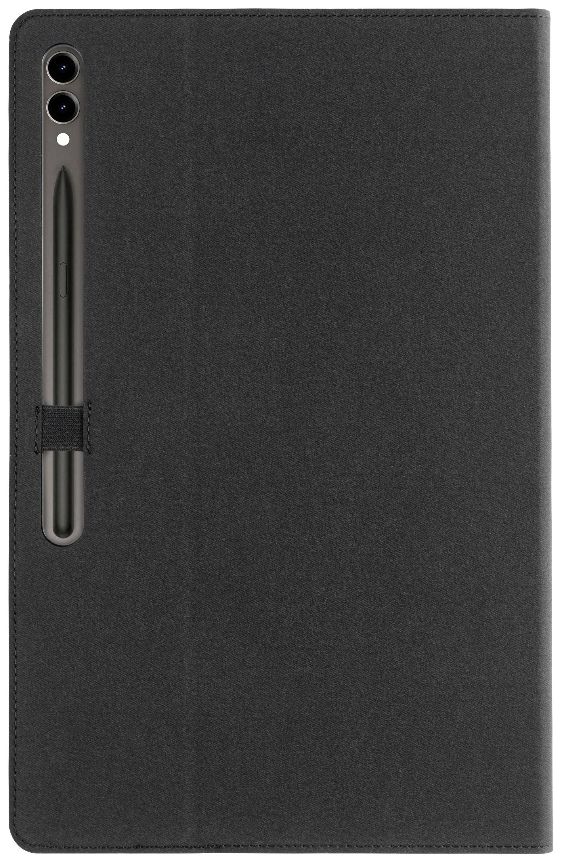 Ein schwarzes Etui für ein Tablet mit einem Schlitz auf der Rückseite, der einen Stylus-Stift hält.