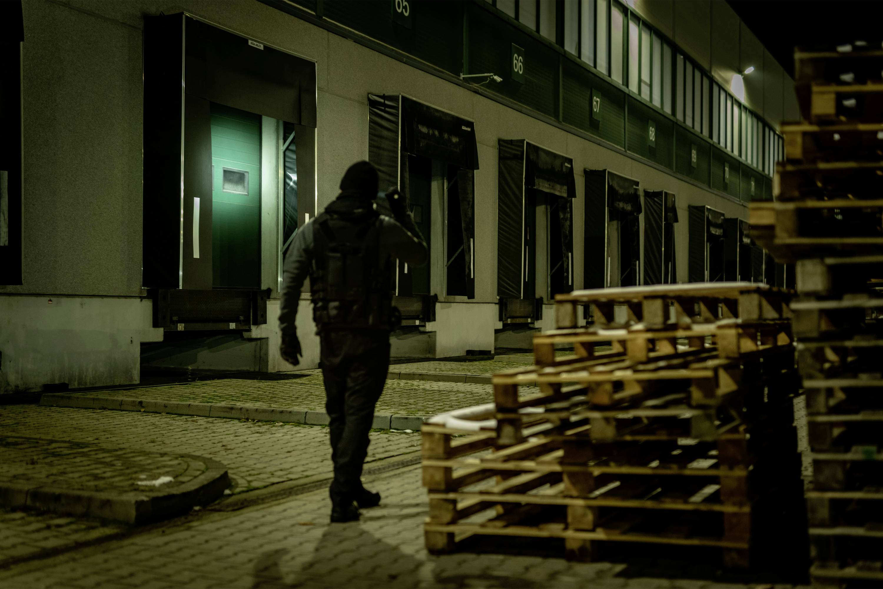 OLight Javelot EDC LED Taschenlampe akkubetrieben 1350lm 197g