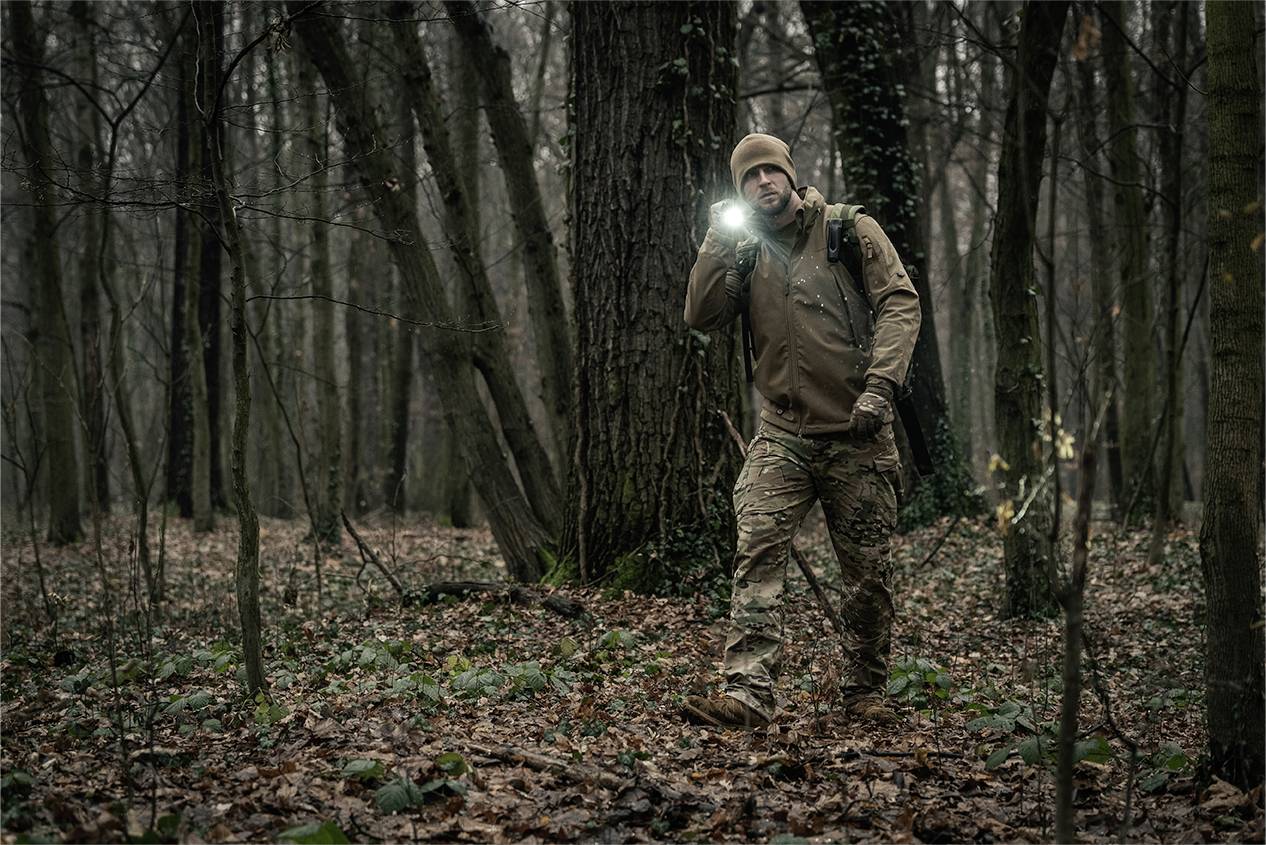 OLight Javelot EDC LED Taschenlampe akkubetrieben 1350lm 197g