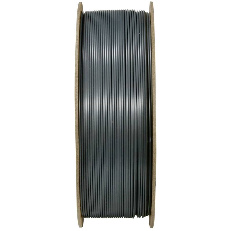 Schwarze Kunststoffspule für den 3D-Druck, seitlich, auf einer Holzrolle gewickelt. Ideal für präzise Druckanwendungen.