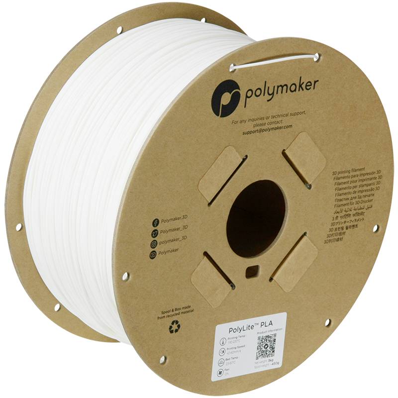 Eine Spule mit weißem 3D-Druckfilament von 'polymaker', Typ 'PolyLite PLA'. Die Spule hat eine Pappverpackung mit Logo und QR-Code.
