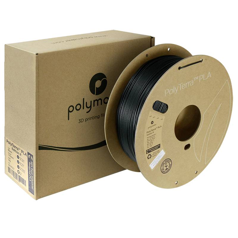 Eine Spule schwarzes PolyTerra PLA-Filament für 3D-Drucker, neben der dazugehörigen Verpackung.