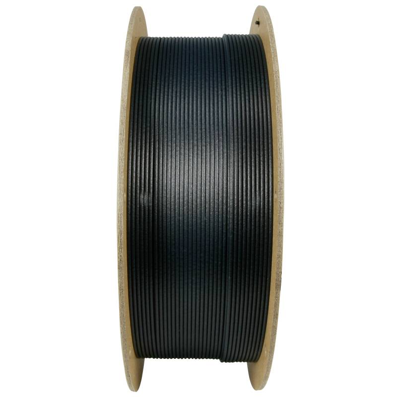 Eine schwarze Spule mit Draht auf Holzrollen. Die Spule ist aufrecht positioniert und der Draht ist ordentlich aufgewickelt.