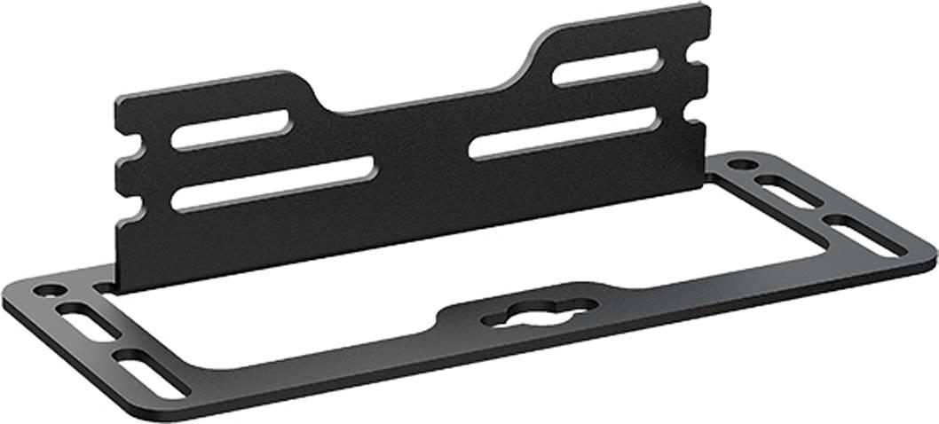 Schwarze Metallhalterung mit mehreren Schlitzen und Löchern für flexible Befestigungsmöglichkeiten.