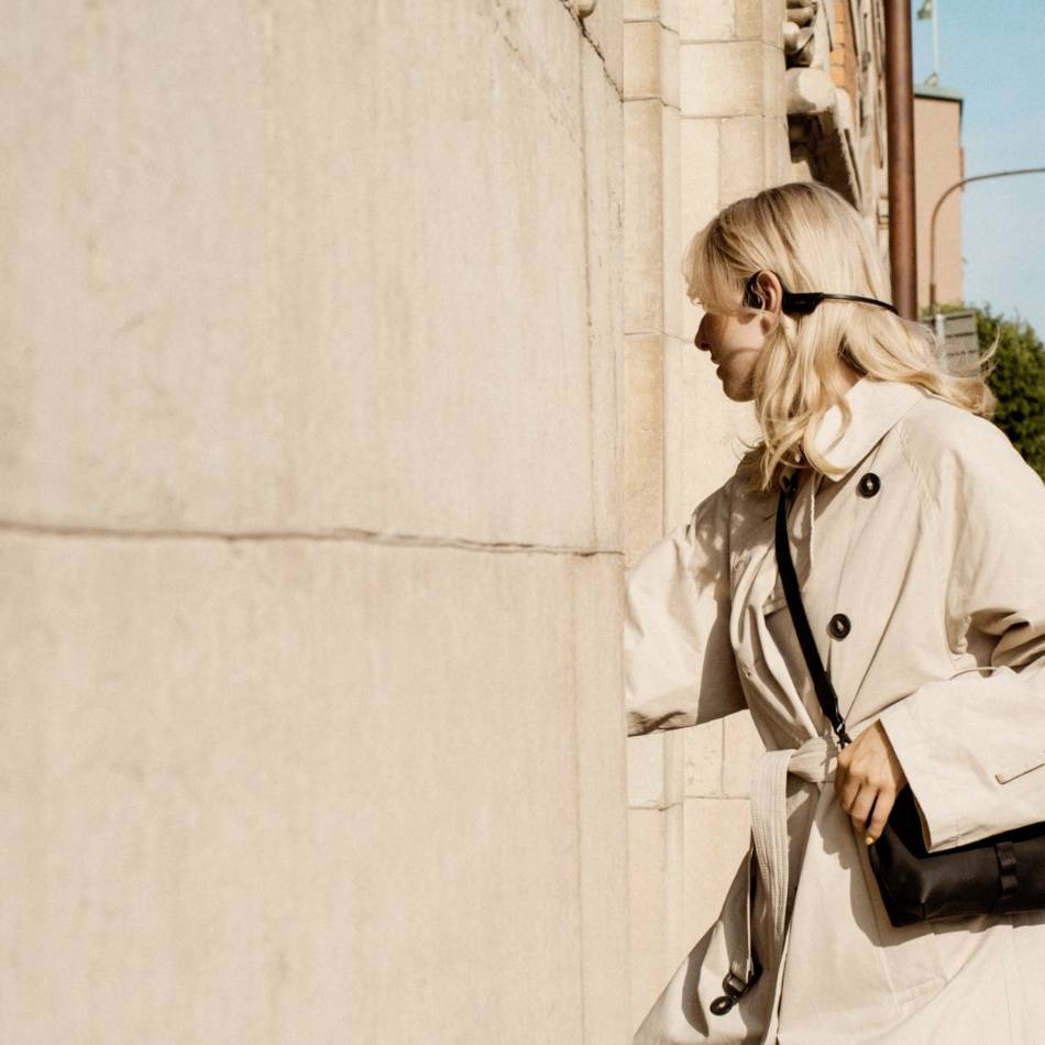 Sudio B2 Ear Free Headset Bluetooth® Stereo Schwarz Headset, Knochenschall-Kopfhörer, Nackenbügel, Ohrbügel Sport