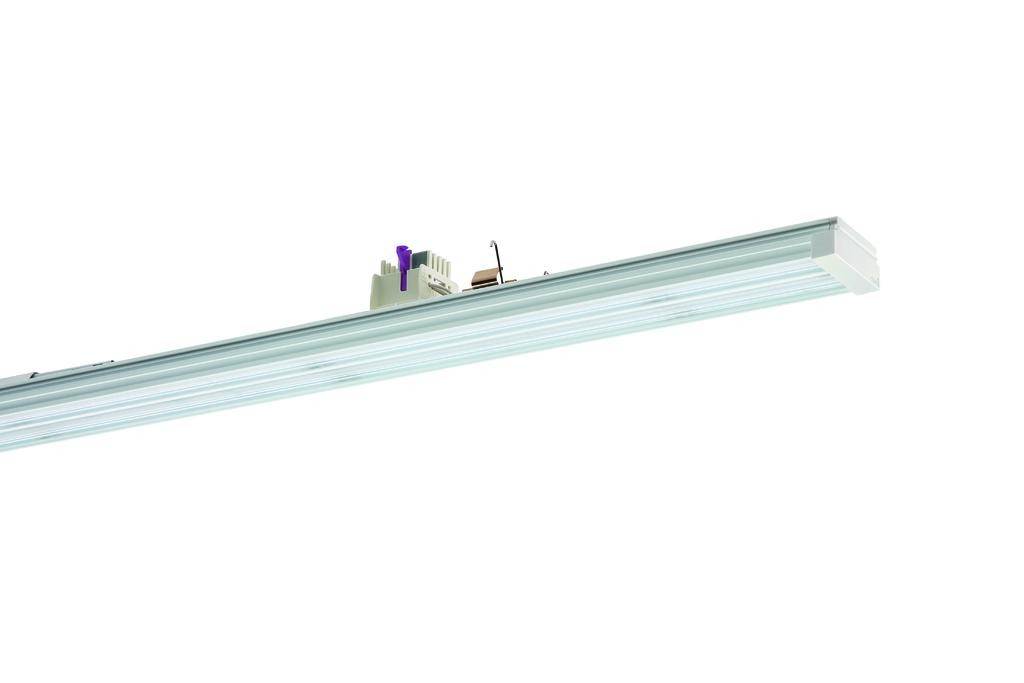 Ein LED-Lichtpaneel in rechteckiger Form, montiert an einem weißen Hintergrund, möglicherweise für gewerbliche oder industrielle Beleuchtung geeignet.