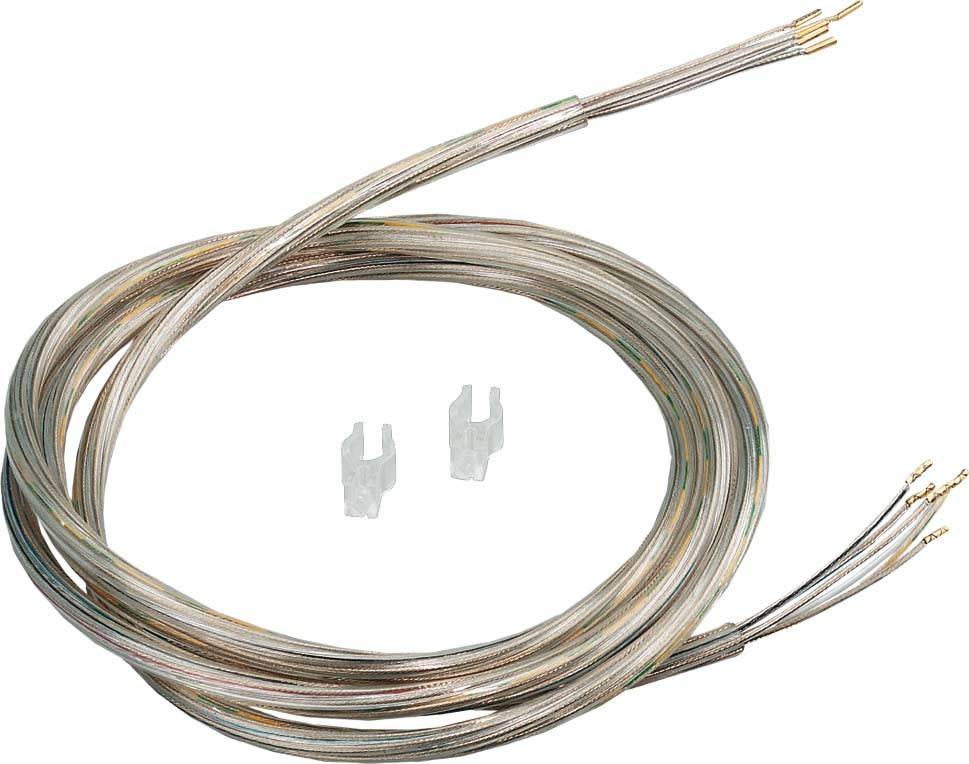 Zwei durchsichtige Lautsprecherkabel mit goldenen Steckern und zwei Kunststoffklemmen. Ideal für Audioverbindungen zu Lautsprechern.