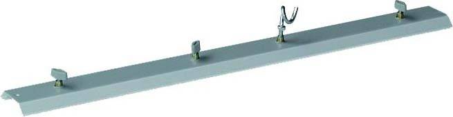 Metallschiene mit vier verstellbaren Haken, zur Befestigung oder Halterung, auf weißem Hintergrund.