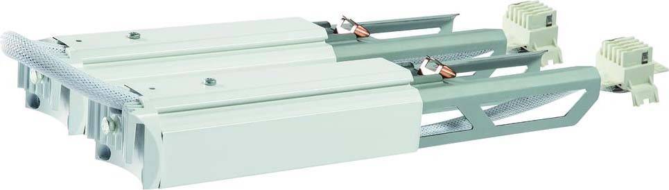 Zwei parallel montierte lineare Antriebe in hellgrau mit einem elektrischen Anschlussadapter oben. Sie sind für industrielle Anwendungen geeignet.