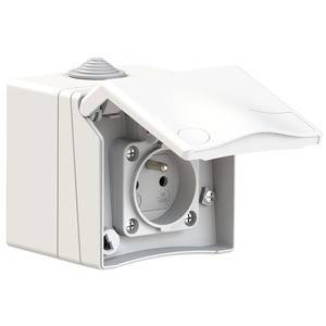 Weiße Außensteckdose mit Abdeckung, geöffnet. Geeignet für den Einsatz im Freien, wetterbeständig.