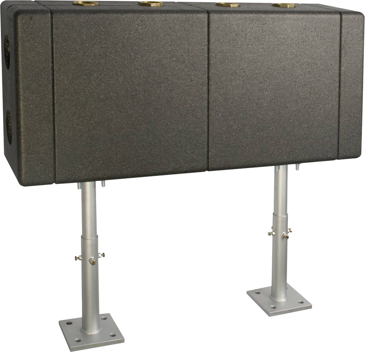 Schwarzes rechteckiges isoliertes Gehäuse, das auf zwei Metallpfosten mit Bodenplatten vor weißem Hintergrund montiert ist.