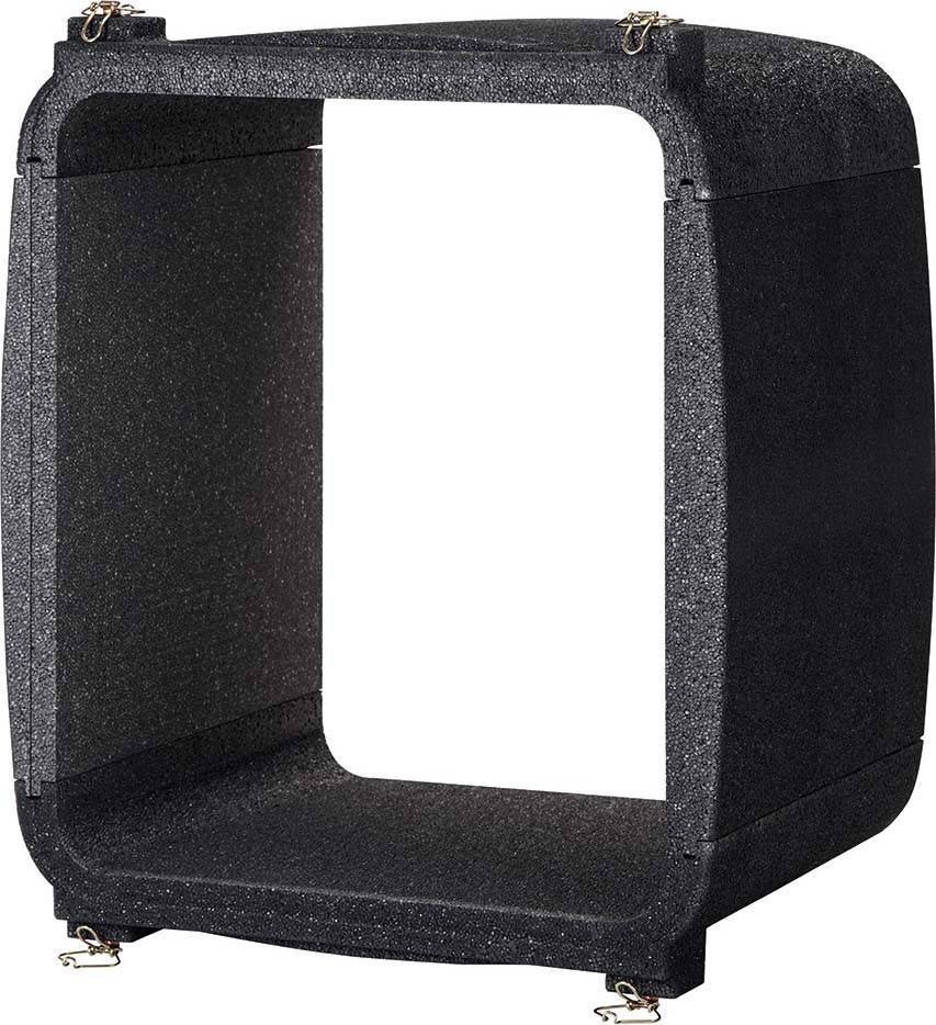 Schwarze, hohle Kunststoffbox mit rechteckiger Öffnung, oben und unten mit Metallklammern zur Verbindung, zeigt rechte Winkel und gleichmäßige Kanten.