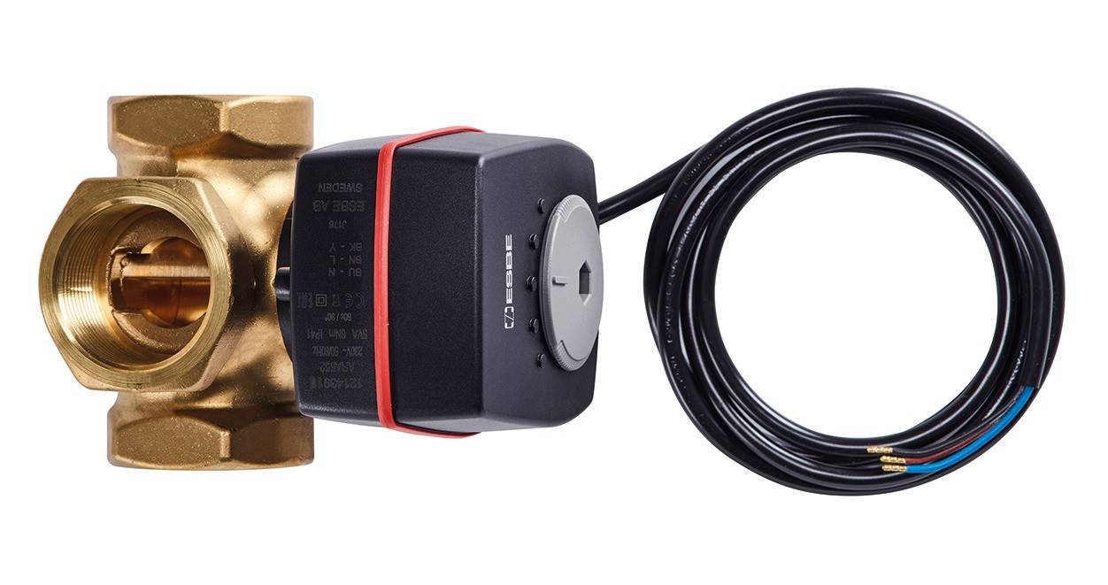 Ventil mit elektrischem Stellmotor und Kabel, hauptsächlich in Heizungs- oder Klimasystemen verwendet.